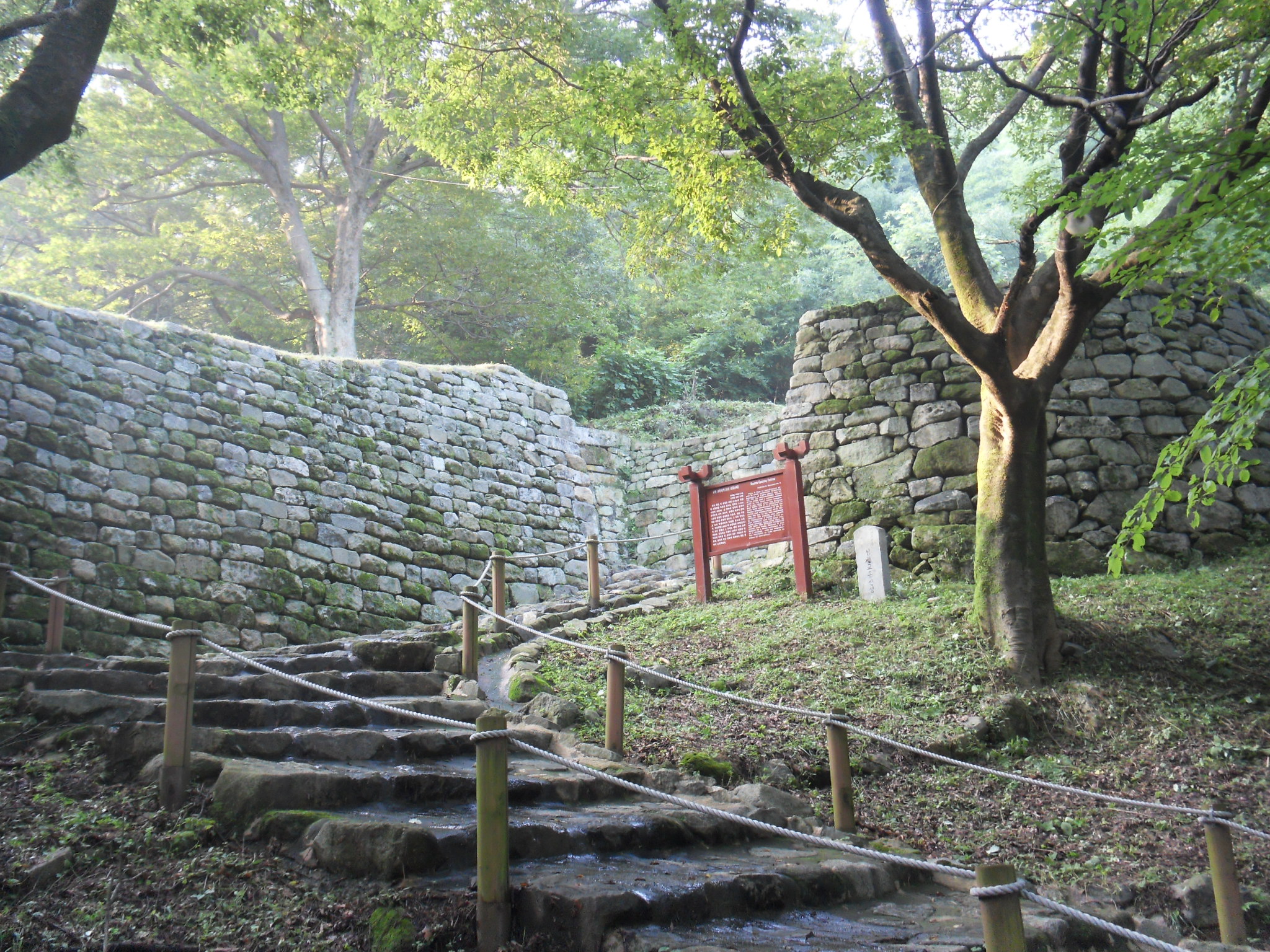 교룡산성